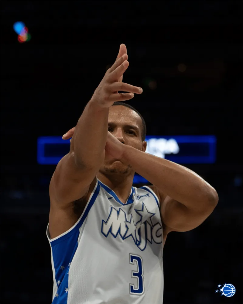 中欧体育-哈登谈贝恩关键三分：那球投的很棒，漂移的都快到界外去了